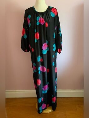 Vintage Diamond Tea Black Floral House Dress